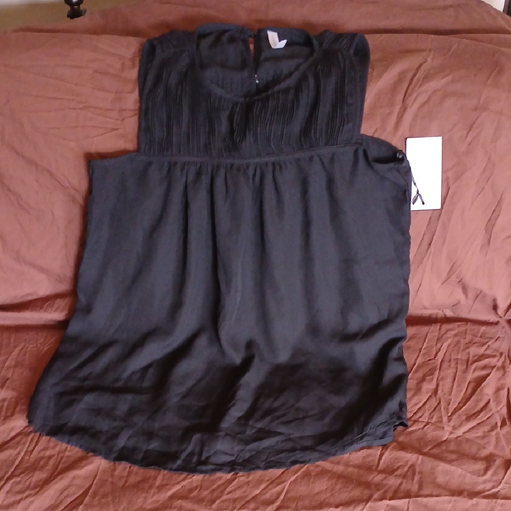 Icon Apparel Sleeveless Blouse